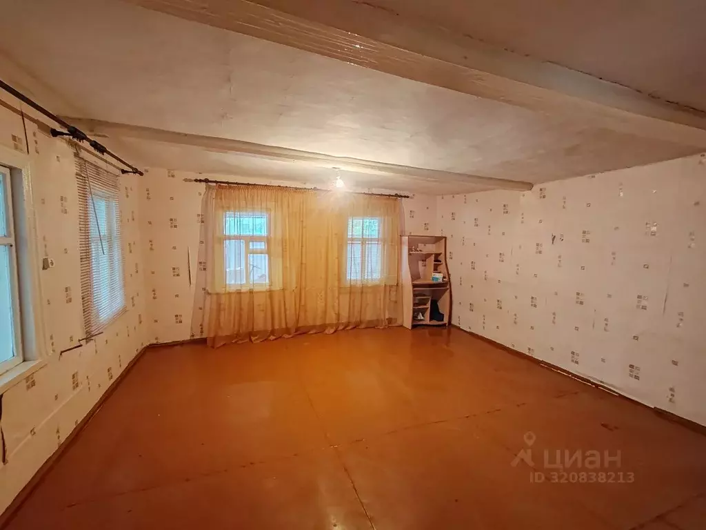 Дом в Оренбургская область, пос. Саракташ ул. Ленина (37 м) - Фото 2