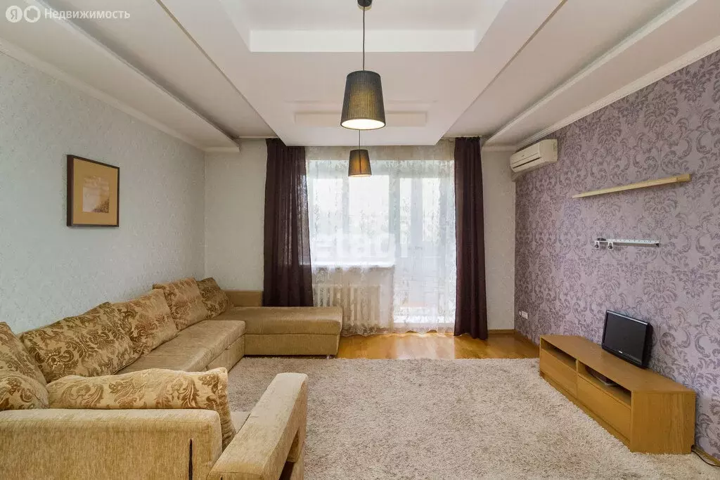 2-комнатная квартира: Тюмень, Ирбитская улица, 6 (86 м) - Фото 1