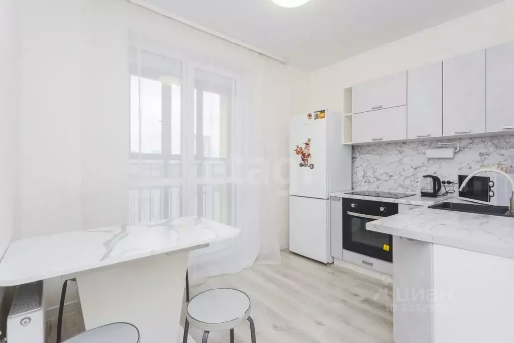 2-к кв. Башкортостан, Уфа ул. Кирова, 130 (52.4 м) - Фото 1