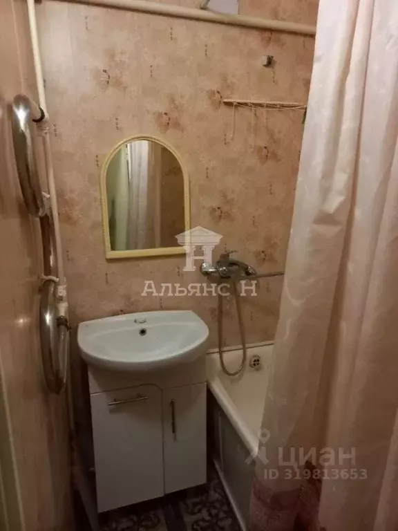 1-к кв. Ростовская область, Азов Азовский район, ул. Макаровского, 100 ... - Фото 0