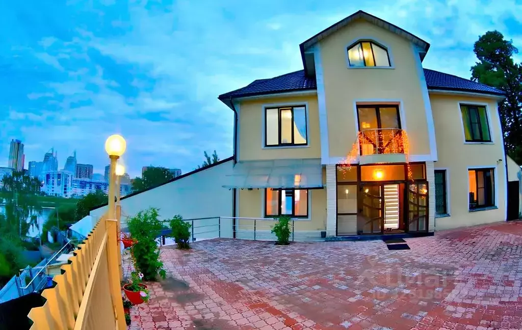 Дом в Москва 2-я Мякининская ул., 45 (500 м) - Фото 1