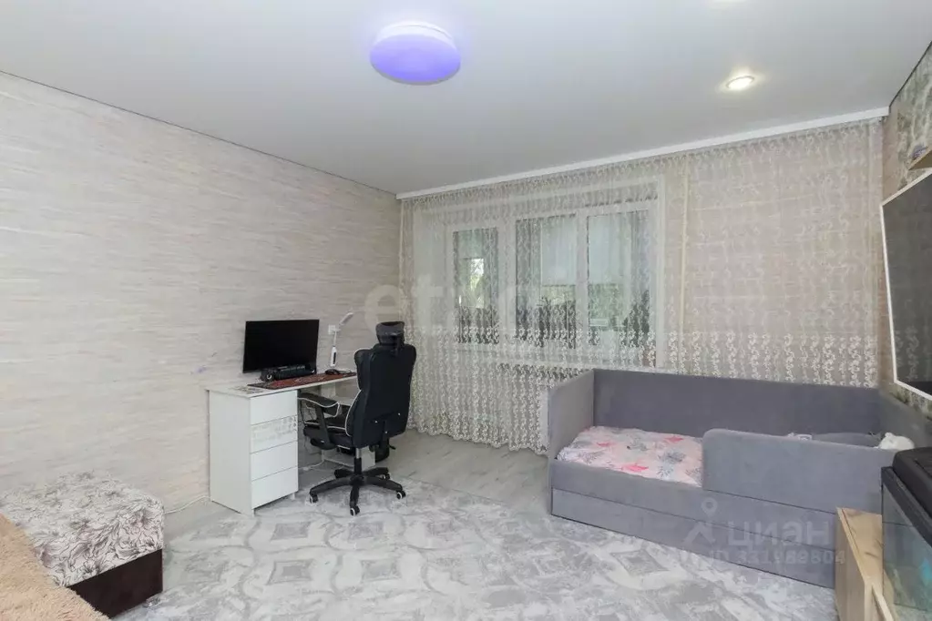 2-к кв. Тюменская область, Тюмень ул. Циолковского, 15 (52.0 м) - Фото 1