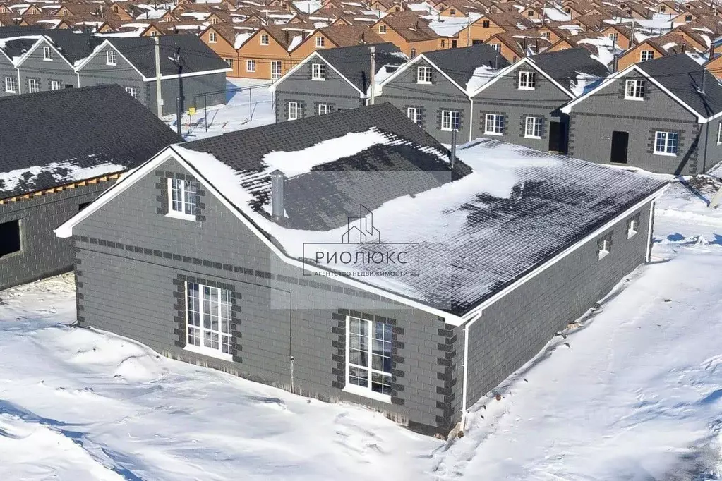 Дом в Челябинская область, Магнитогорск Раздолье кп,  (280 м) - Фото 1