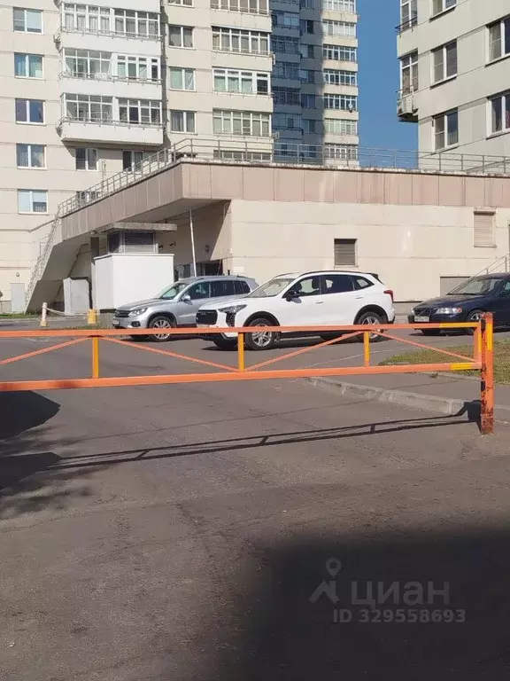 Гараж в Москва ул. Большая Набережная, 9 (20 м) - Фото 1