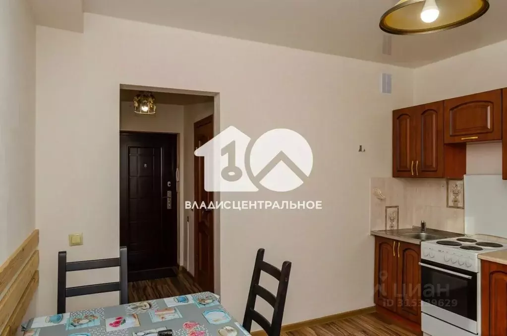 1-к кв. Новосибирская область, Новосибирск ул. Кирова, 27/3 (39.3 м) - Фото 1