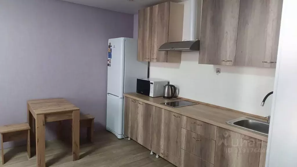 2-к кв. Тюменская область, Тюмень Кремлевская ул., 110к2 (40.0 м) - Фото 0