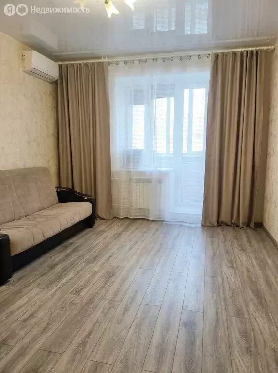 1-комнатная квартира: Волгоград, Шекснинская улица, 81А (43.7 м) - Фото 1