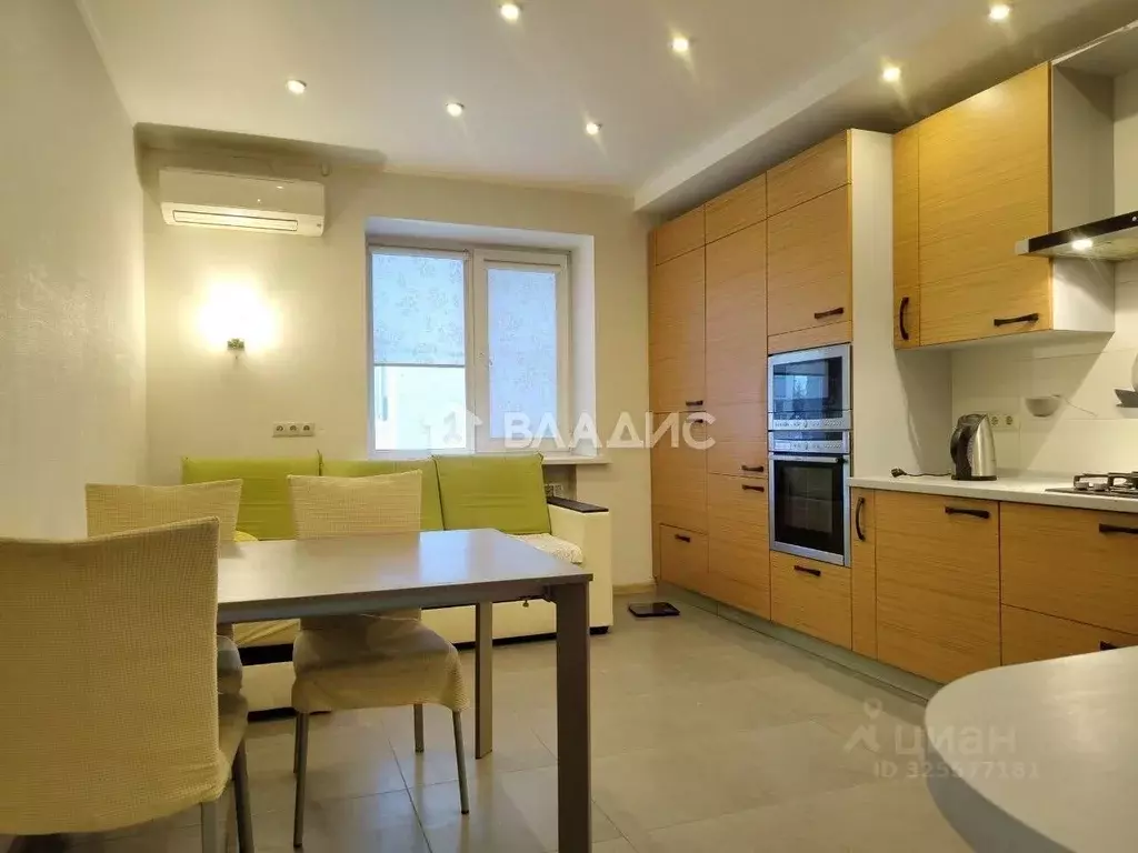 3-к кв. Калужская область, Калуга Литейная ул., 15 (99.0 м) - Фото 1