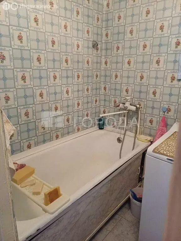 3-комнатная квартира: Барнаул, улица Юрина, 230 (63 м) - Фото 2