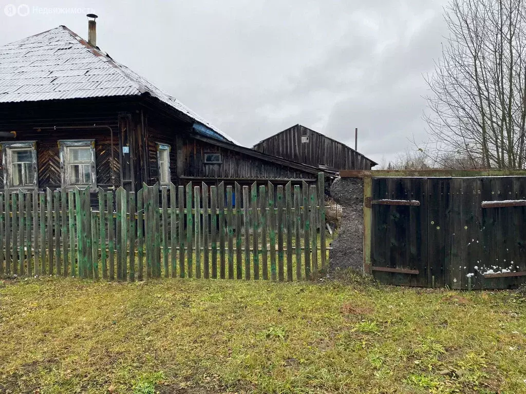 Дом в Пасеговское сельское поселение, деревня Стрижи, Верхняя улица ... - Фото 0