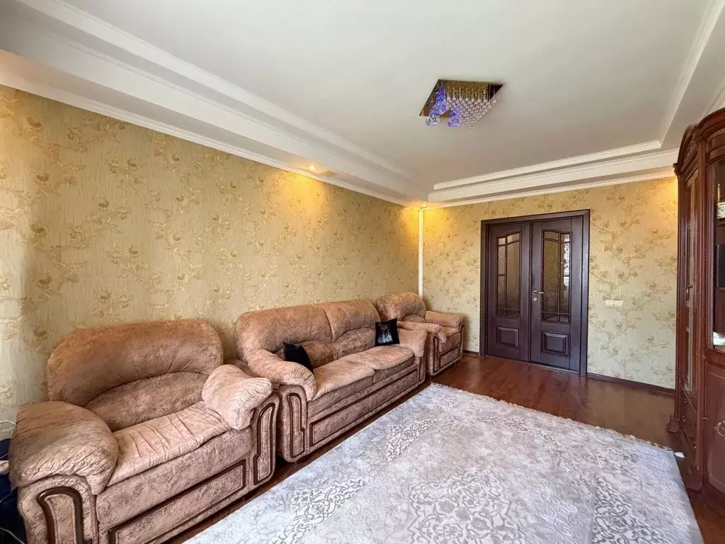 4-к кв. Кабардино-Балкария, Нальчик ул. Тарчокова (114.0 м) - Фото 1