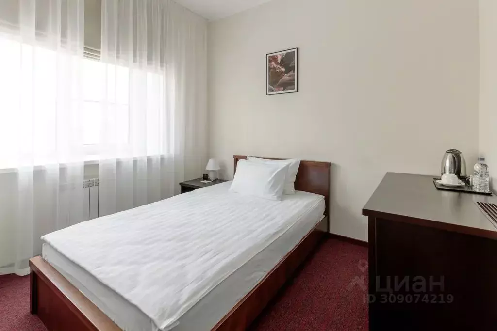 Комната Свердловская область, Екатеринбург ул. Лучевая, 4 - Фото 2