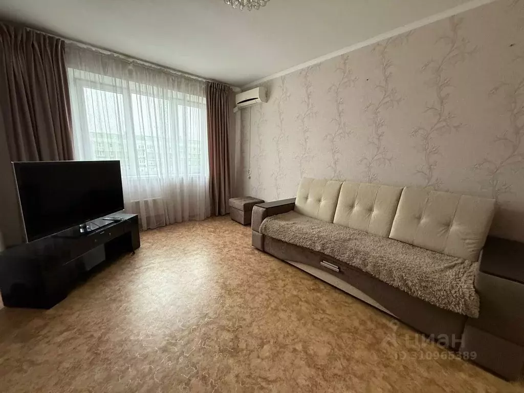 3-к кв. Татарстан, Казань ул. Фатыха Амирхана, 26 (65.9 м) - Фото 0