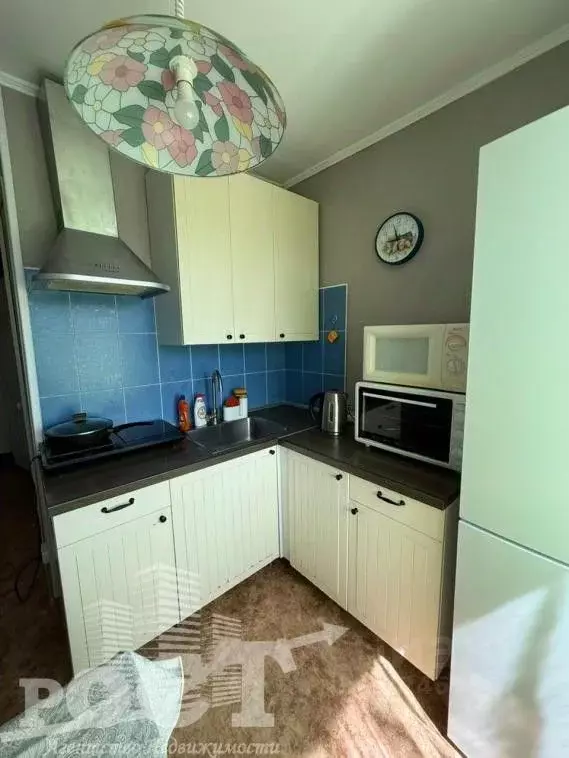 2-к кв. Приморский край, Артем ул. Бабушкина, 10 (46.8 м) - Фото 1