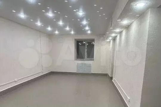 Помещение свободного назначения 32,5м2 в цокольном - Фото 0