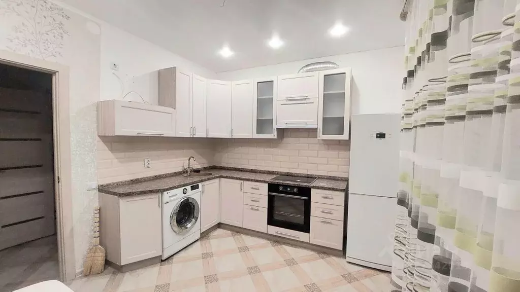 1-к кв. Брянская область, Брянск ул. Красный Маяк, 111 (45.8 м) - Фото 1