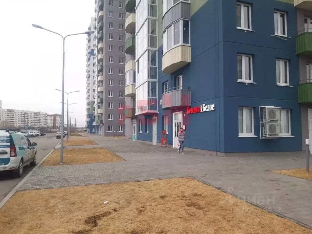 Торговая площадь в Тюменская область, Тюмень ул. Героев Космоса, 13 ... - Фото 1