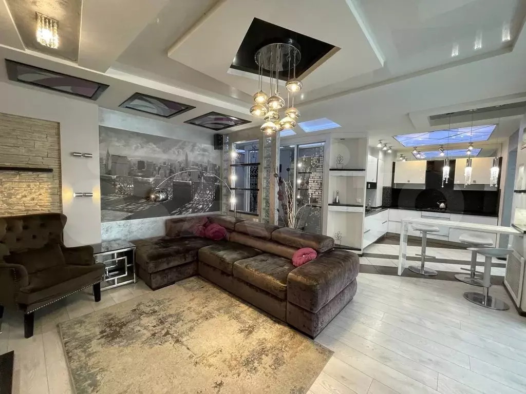 3-к. квартира, 110 м, 5/9 эт. - Фото 0