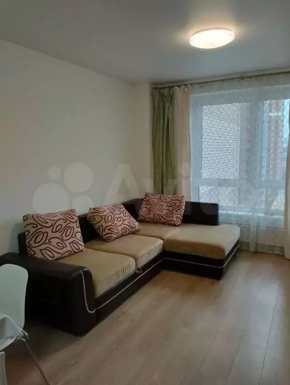 2-к. квартира, 60 м, 9/33 эт. - Фото 1