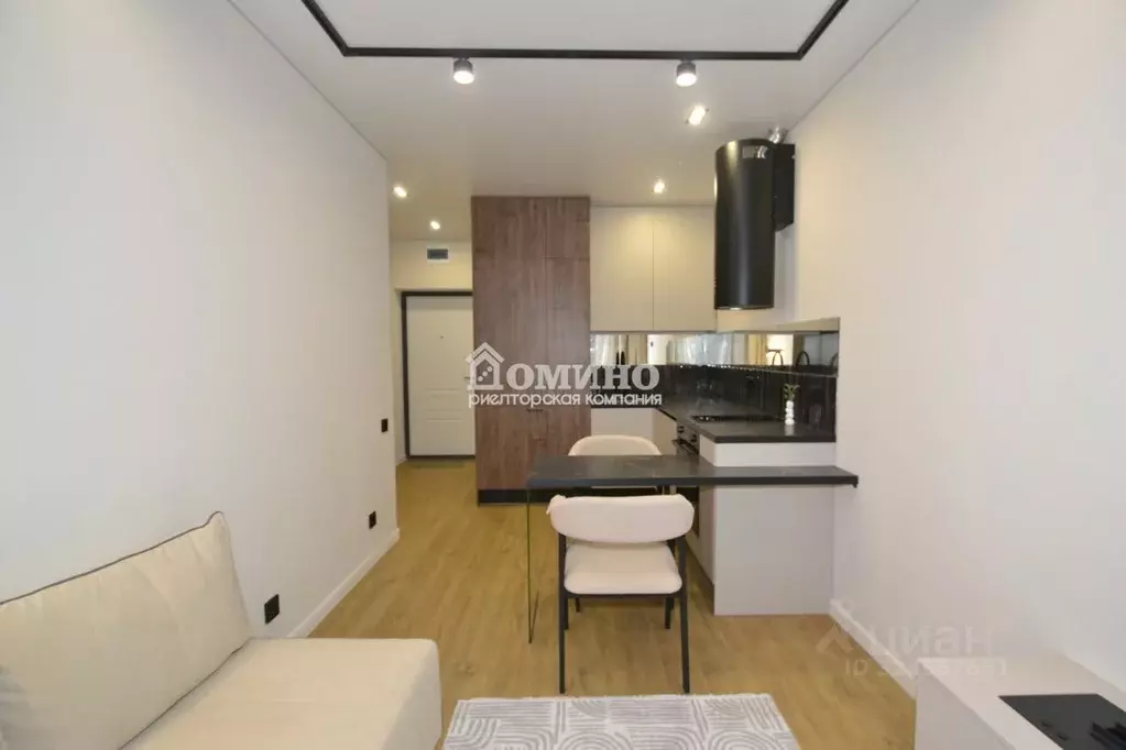 1-к кв. Тюменская область, Тюмень Новгородская ул., 20 (32.4 м) - Фото 1