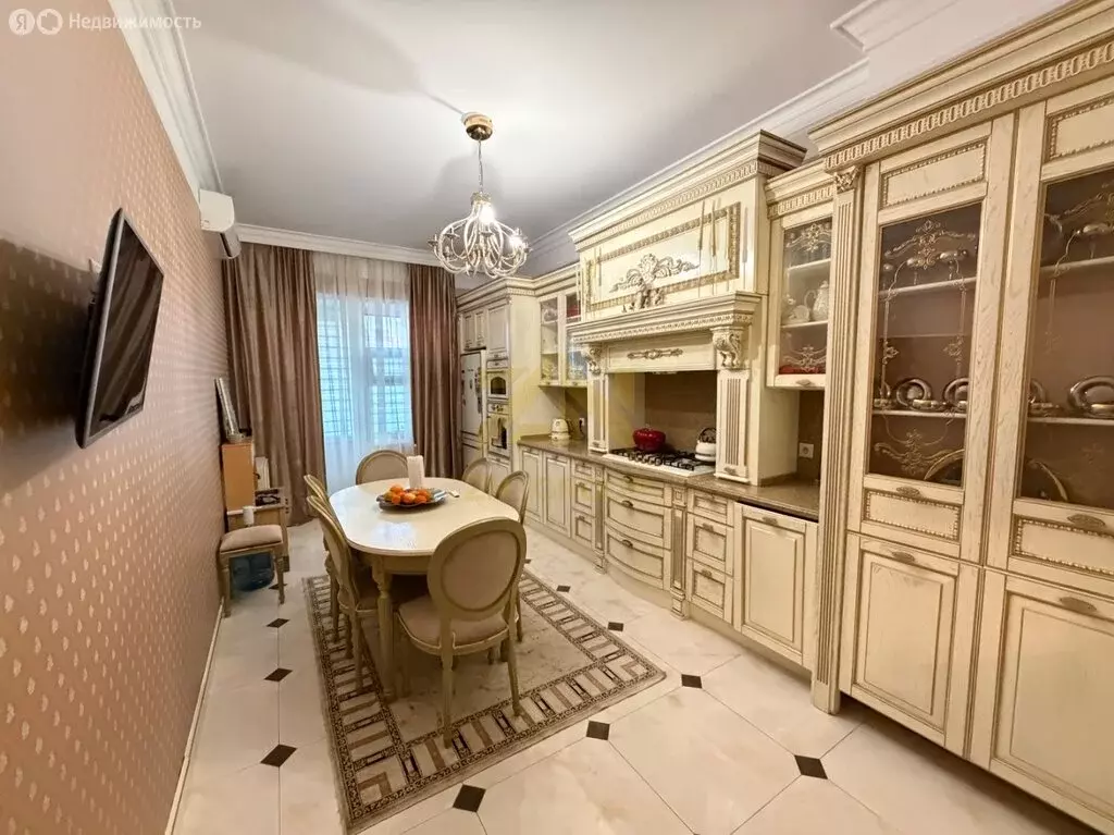 3-комнатная квартира: Каспийск, улица М. Халилова, 48А (116 м) - Фото 1