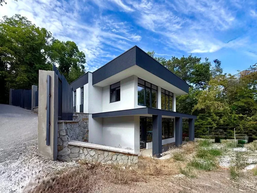 Дом в Крым, Ялта муниципальный округ, пос. Линейное  (213 м) - Фото 1