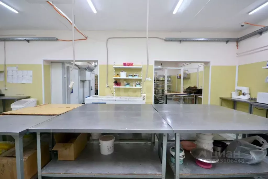 Помещение свободного назначения в Саха (Якутия), Якутск ул. Семена ... - Фото 1