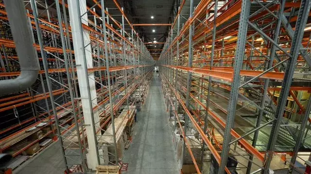 Продажа склада 10 500 м - Фото 0