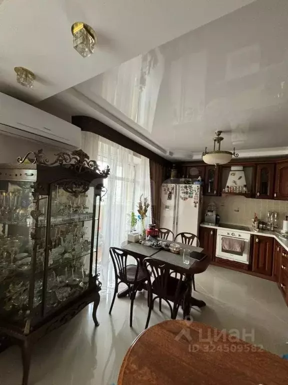 3-к кв. Амурская область, Благовещенск ул. Горького, 172 (91.0 м) - Фото 2