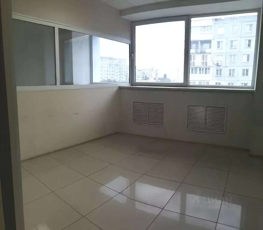 Офис в Омская область, Омск ул. 24-я Линия, 59 (49 м) - Фото 1