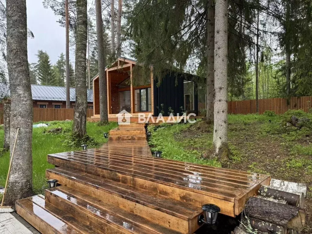 Дом в Ленинградская область, Выборгский район, Приморское городское ... - Фото 1