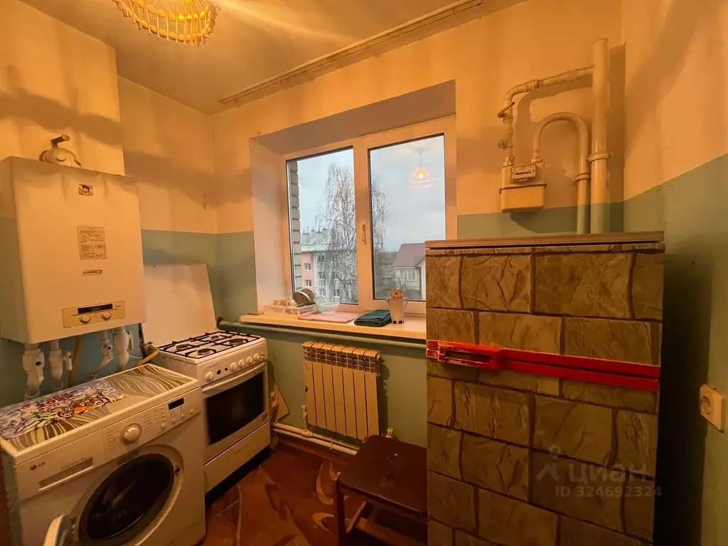 2-к кв. Брянская область, Брянск Угольная ул., 16 (39.9 м) - Фото 1