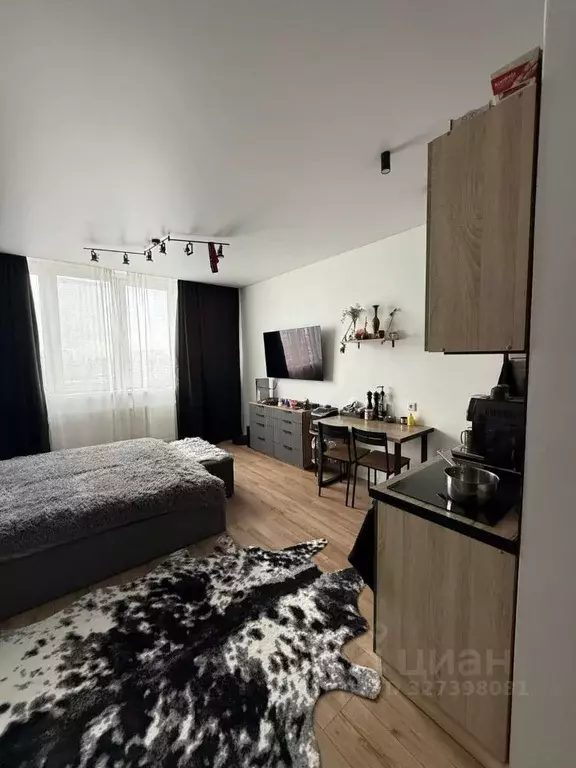 Студия Краснодарский край, Краснодар ул. Карякина, 5к3 (27.6 м) - Фото 1