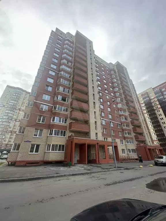 3-к. квартира, 90 м, 4/15 эт. - Фото 0