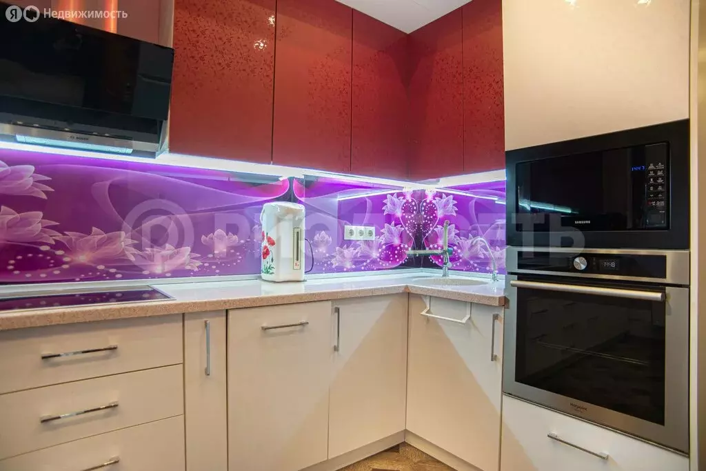 2-комнатная квартира: Мурманск, улица Аскольдовцев, 7 (55.6 м) - Фото 0