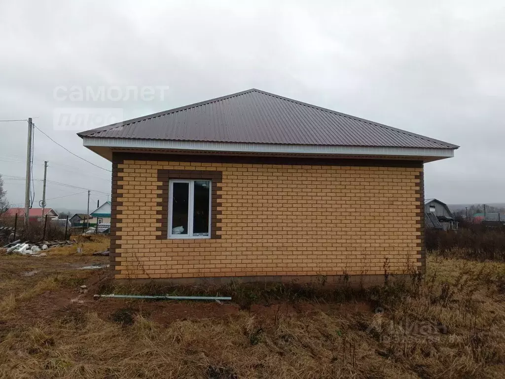 Дом в Башкортостан, Чишминский район, д. Арово Почтовая ул., 17 (67 м) - Фото 1