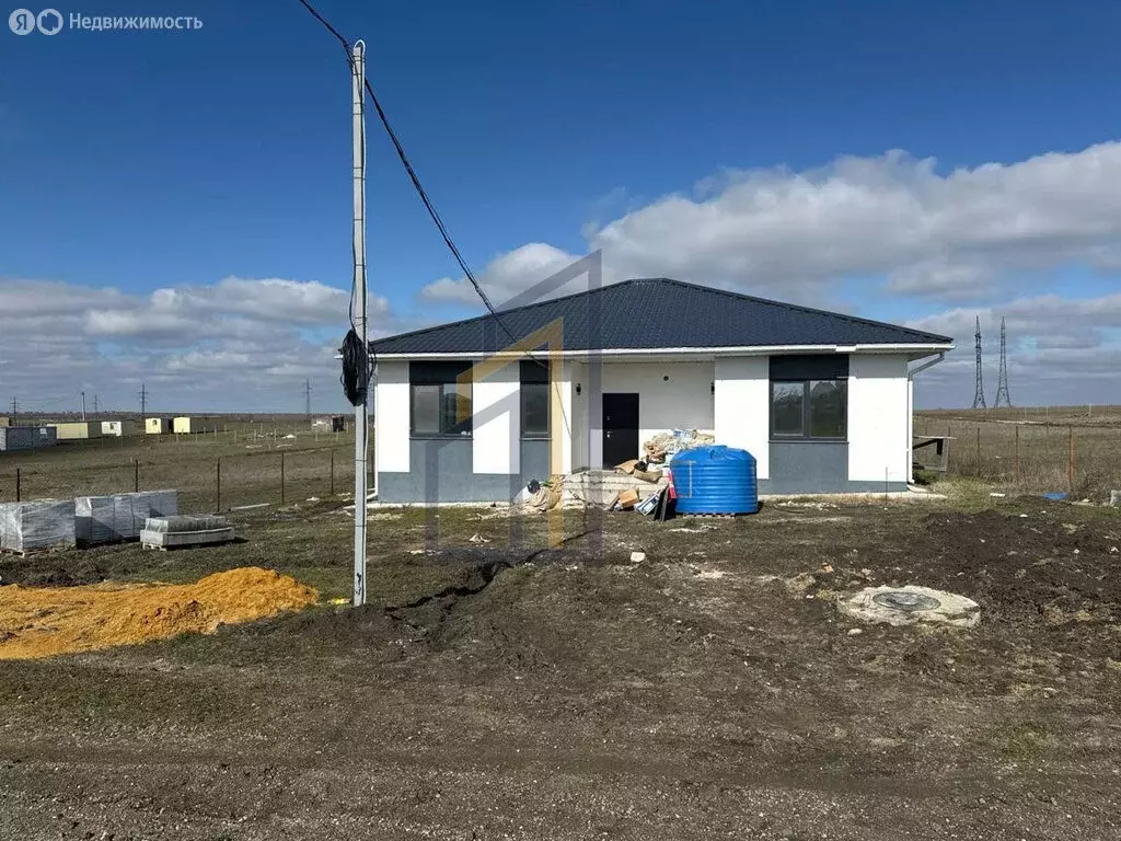 Дом в Мирное, улица Виталия Гончарова, 14 (113 м) - Фото 1