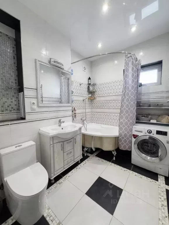 2-к кв. Севастополь ул. Генерала Саймонова, 28 (80.0 м) - Фото 1
