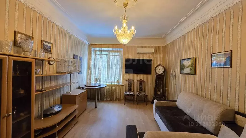 3-к кв. Оренбургская область, Оренбург ул. Челюскинцев, 17Г (80.2 м) - Фото 0
