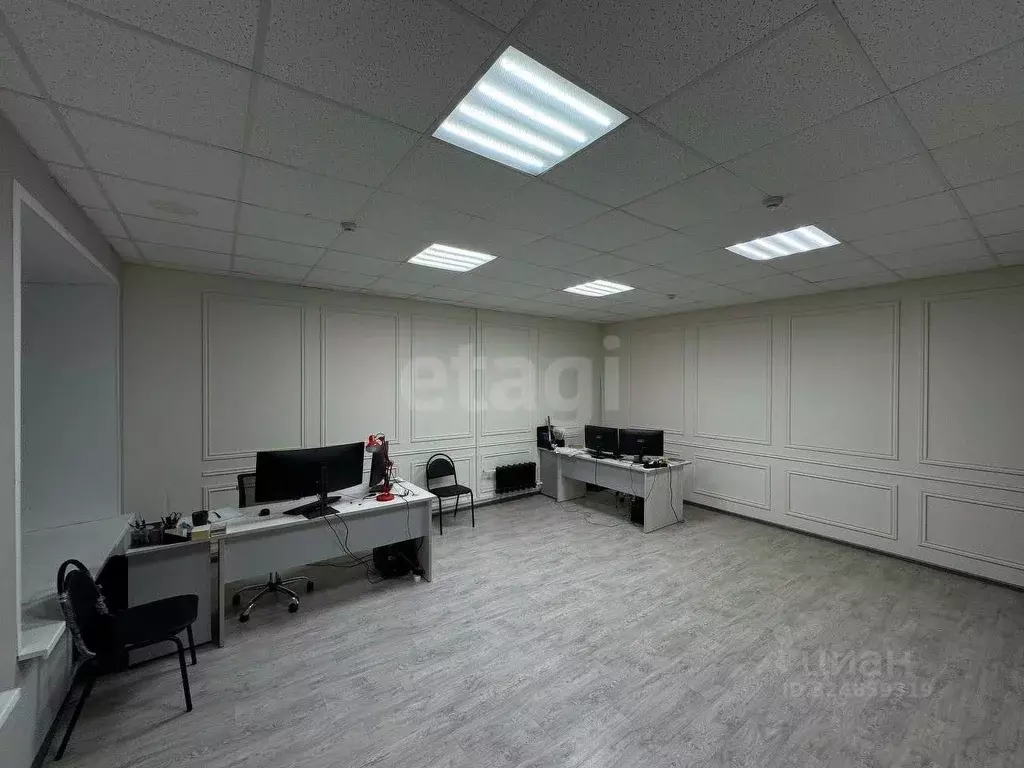 Помещение свободного назначения в Владимирская область, Ковров ул. ... - Фото 0