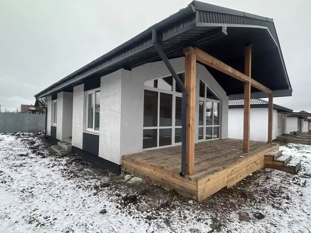 Дом в Свердловская область, Белоярский муниципальный округ, с. ... - Фото 1