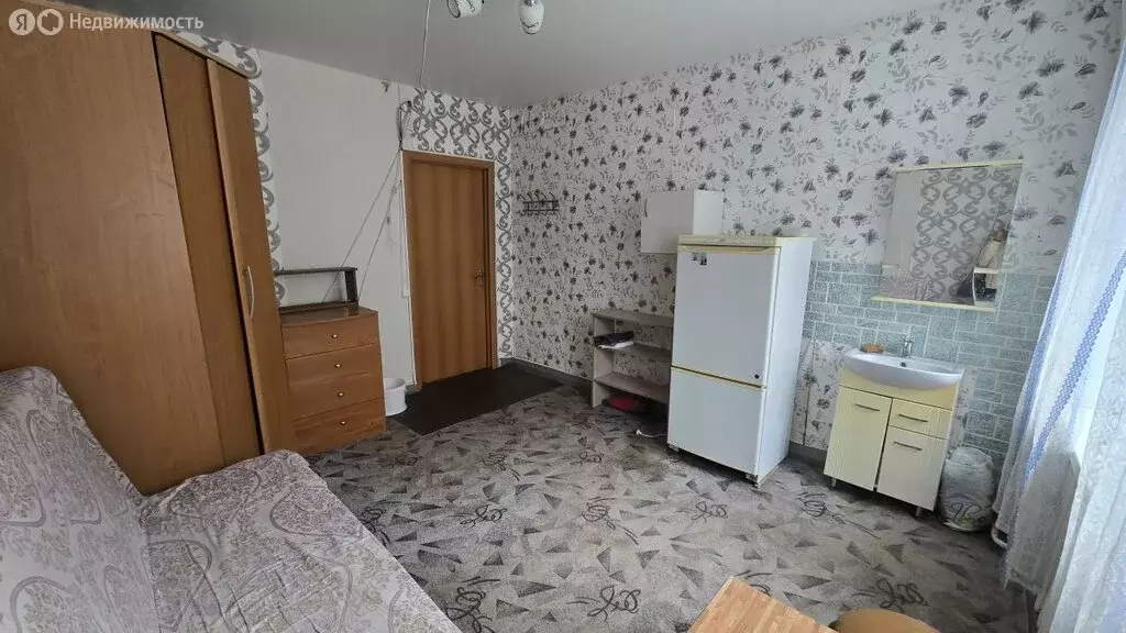 1к в 5-комнатной квартире (13.8 м) - Фото 1