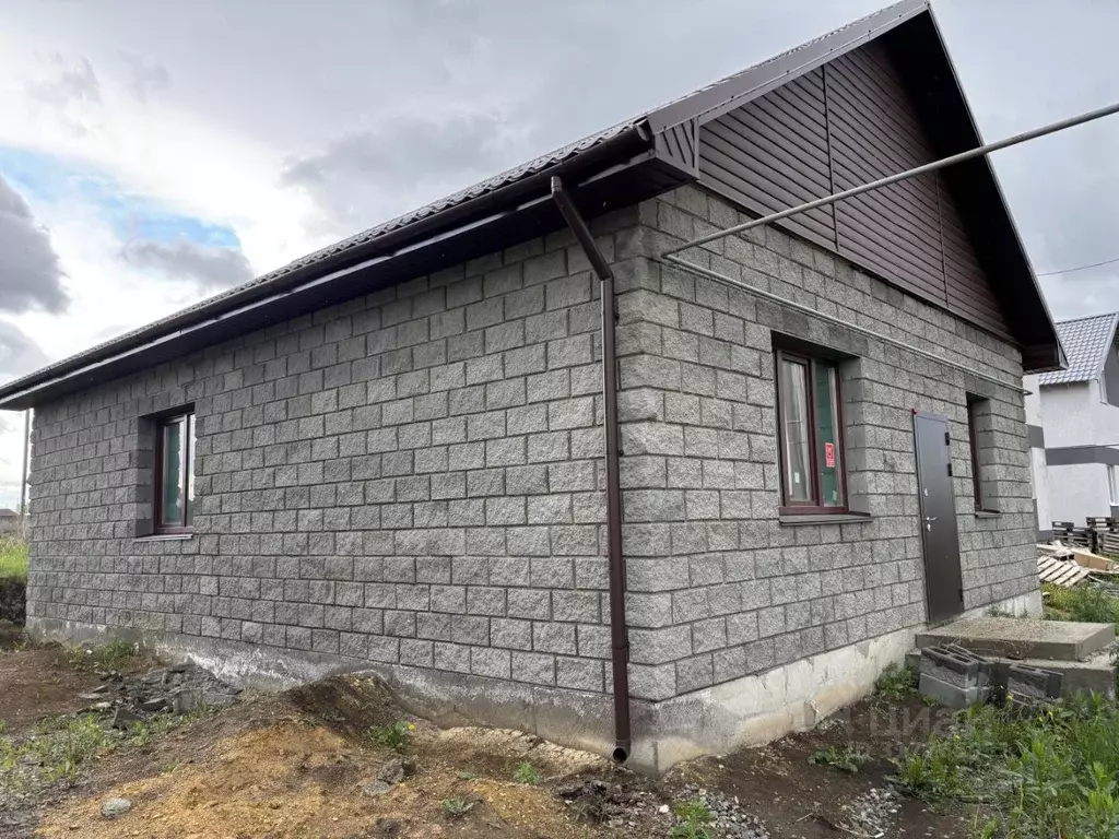 Дом в Челябинская область, Магнитогорск Малиновый-2 мкр,  (80 м) - Фото 1