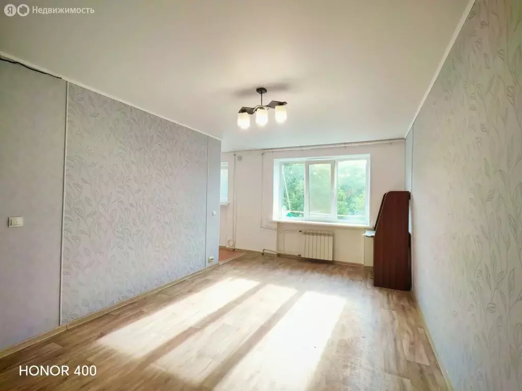 1-комнатная квартира: Артём, улица Ватутина, 8 (30 м) - Фото 1