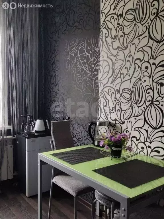 3-комнатная квартира: Барнаул, Сиреневая улица, 13 (61.7 м) - Фото 1