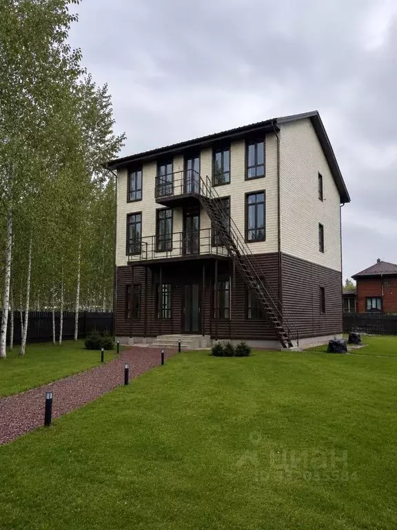 Дом в Ленинградская область, Ломоносовский район, Виллозское городское ... - Фото 1