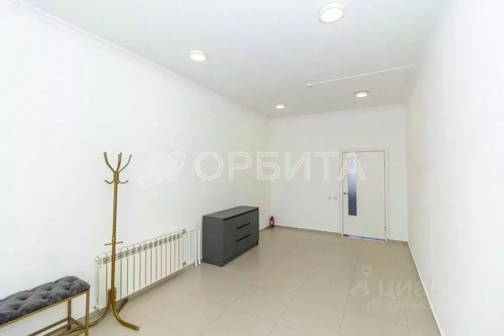 Помещение свободного назначения в Тюменская область, Тюмень ул. ... - Фото 2