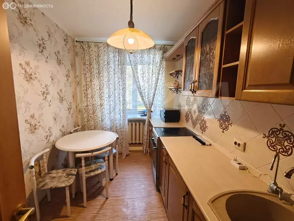 2-комнатная квартира: Тюмень, улица Максима Горького, 23 (49.5 м) - Фото 2