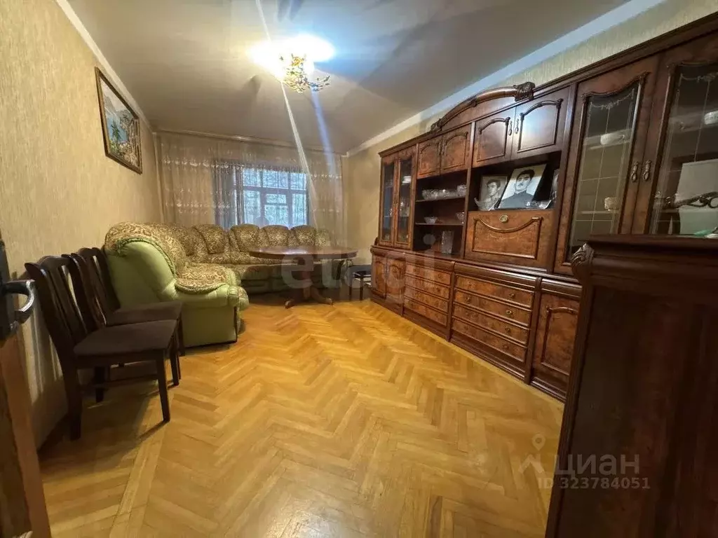 4-к кв. Северная Осетия, Заводской пгт ул. Путейцев, 139 (85.0 м) - Фото 1