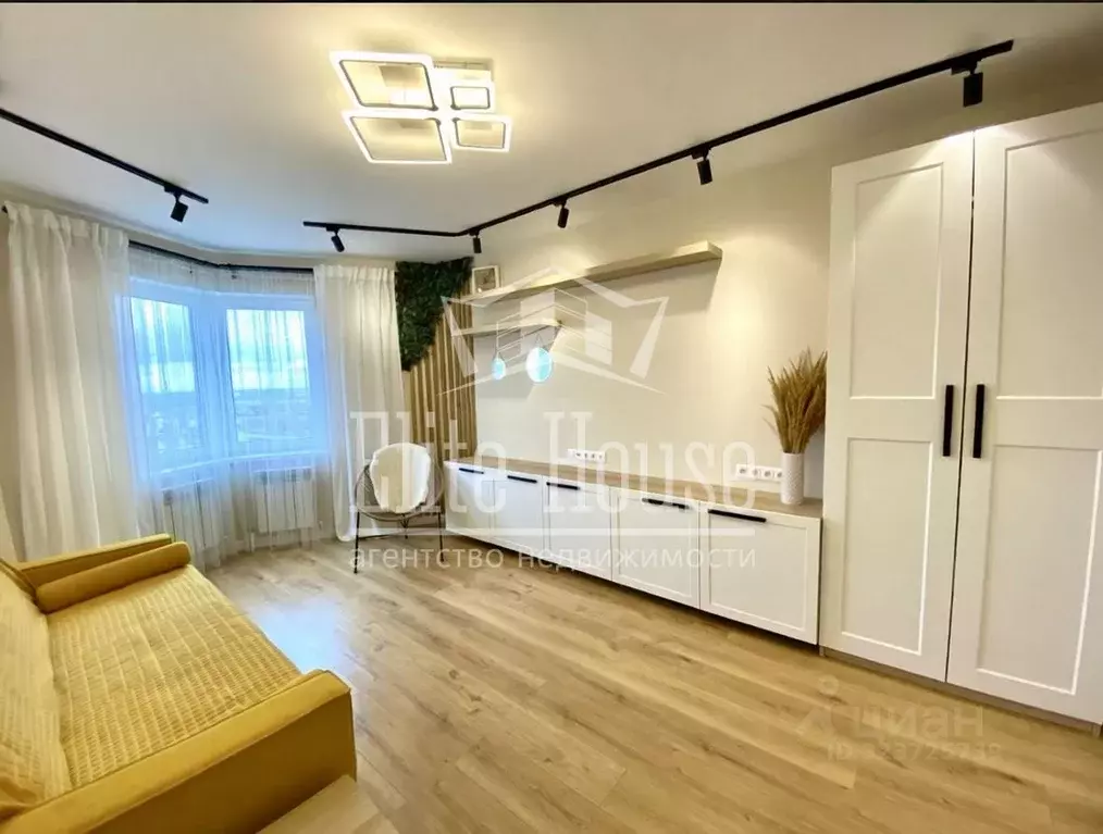 2-к кв. Калужская область, Калуга ул. Фомушина, 33 (60.0 м) - Фото 1